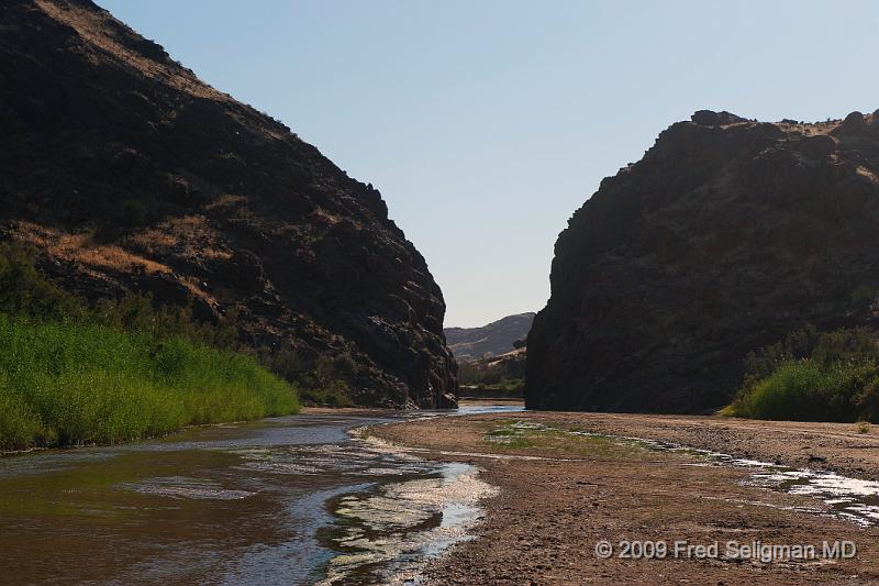 20090604_091143 D3 X1.jpg - Along the Khumib River, Namibia